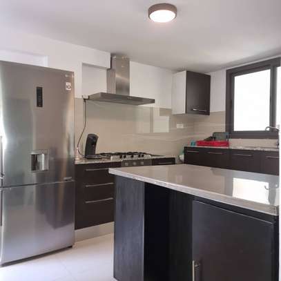 Très bel appartement aux almadies image 3