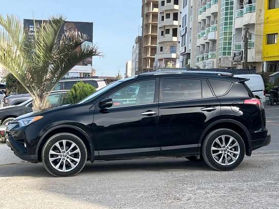 Toyota Rav4 2018 limited image 4