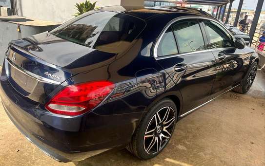 MERCEDES C300 2018 image 3