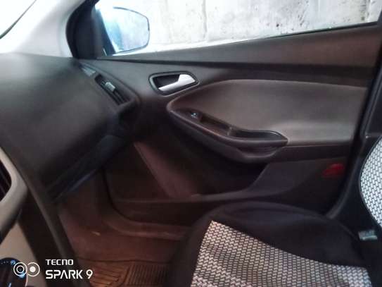 Ford Focus image 4