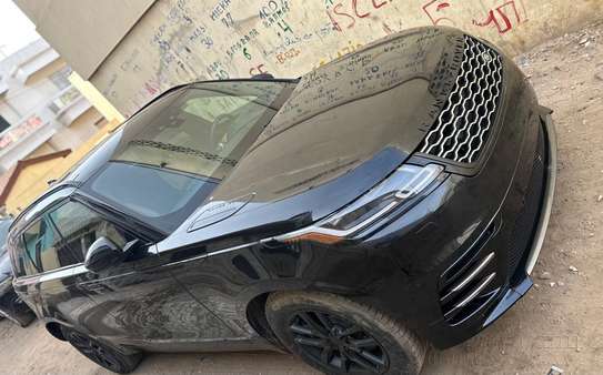 Range rover velar image 11