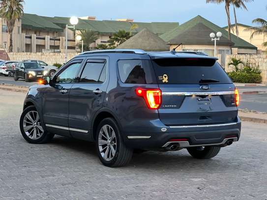Ford Explorer limited AWD 2018 image 8