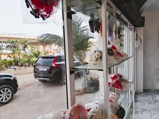 local commercial cité air afrique image 3