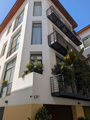 Appartement F4 à louer Centre Ville en face Pullman image 2