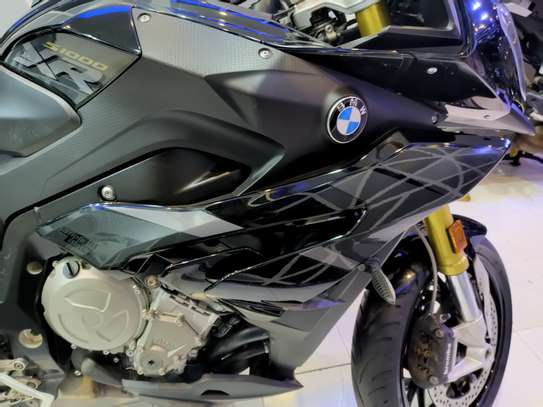 Bmw s1000 xr triple black image 6