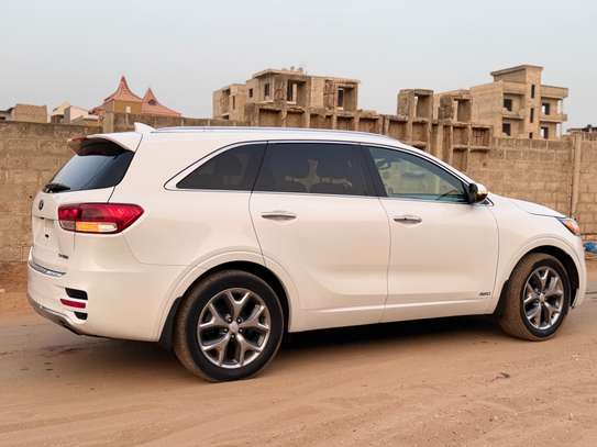 Kia Sorento SX image 10