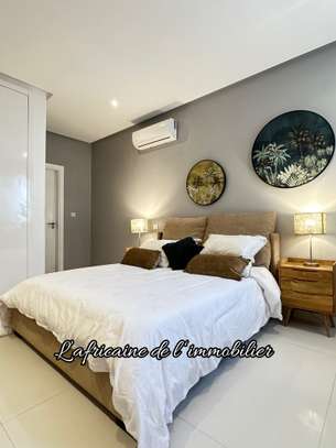 À louer – Appartement F4 meublé à Point E image 14