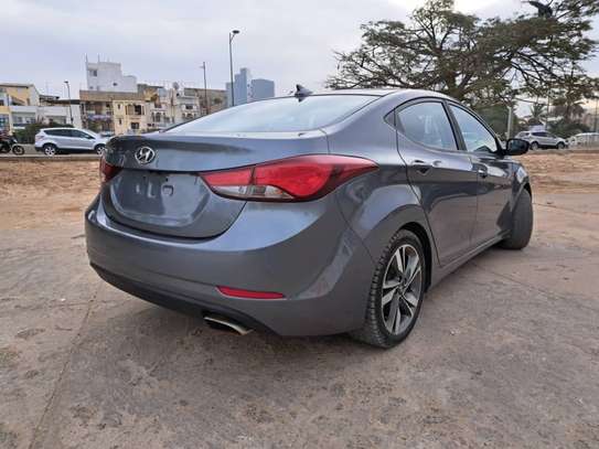 Hyundai elantra image 5