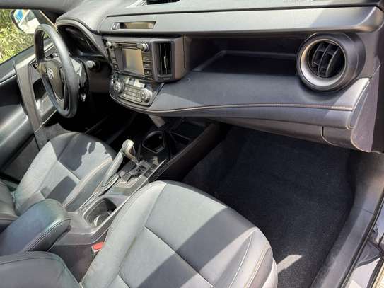 Toyota Rav4 2018 image 6