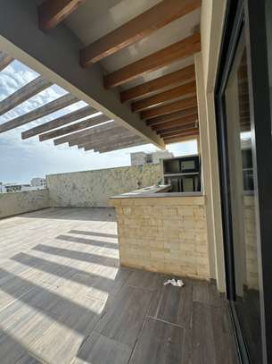 Appartement f5 à louer au point E image 2