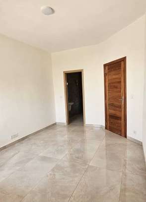 Villa à vendre F4 à Zac Mbao Cite Khalifa image 13