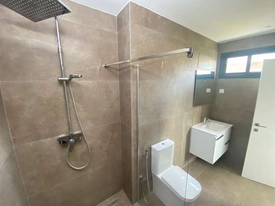Superbe appartement (Neuf) 3 chambre à Fann Résidence image 11
