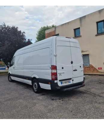 Mercedes benz sprinter image 6