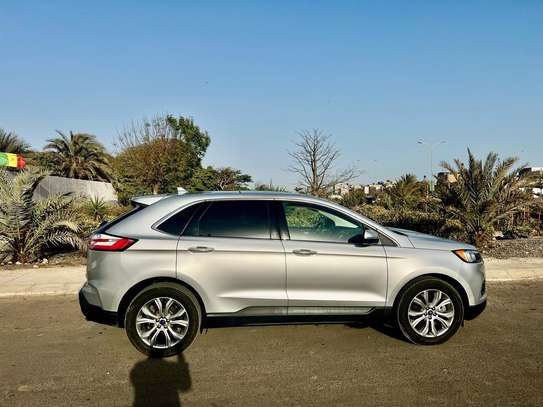 2019 Ford Edge Titanium image 4
