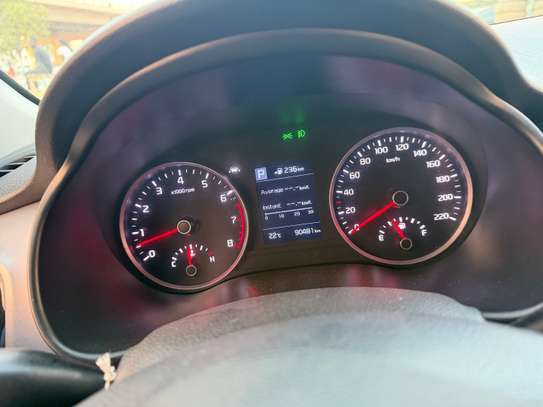 Kia stonic image 10