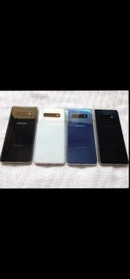 Samsung Galaxy s10 venant 128go ram 8go image 3