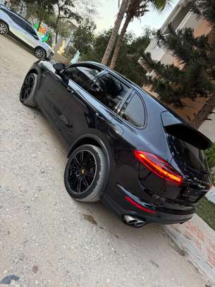 Porche Cayenne 2016 image 5