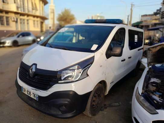 Renault trafic 2016 image 4