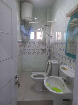 Bel appartement aux almadies ( derrière Philippe Moris ) image 6