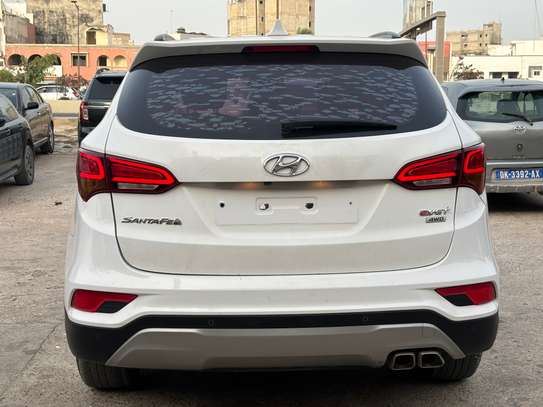 HYUNDAI SANTA FE image 4