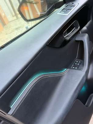 Jaguar F-PACE 2018 image 12