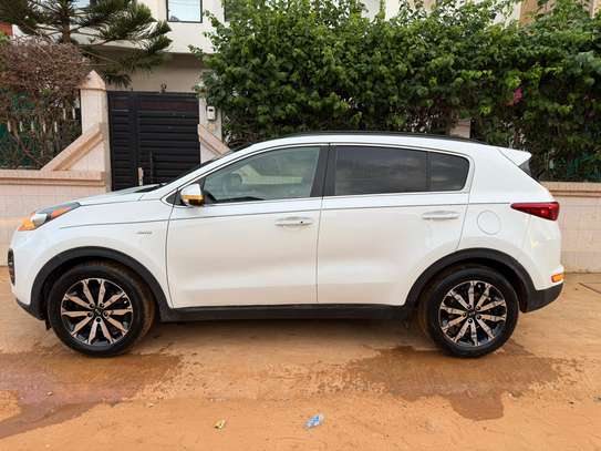 Kia Sportage automatic image 2