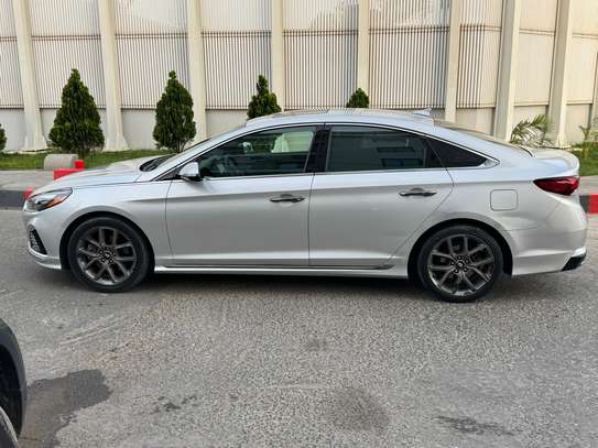 Location Hyundai Sonata Sport 2018 Full option image 1