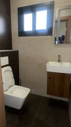 Appartement 3 chambres salon au Point E image 12