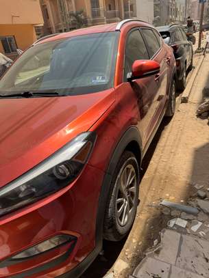 Hyundai Tucson Limited 2017 image 6