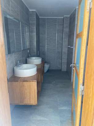 A LOUER DUPLEX DE STANDING - POINT E - RÉSIDENCE AMBREY image 4