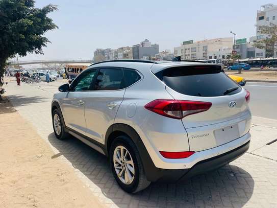 HYUNDAI TUCSON 2018 image 8