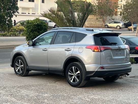 Toyota Rav4 2018 image 9