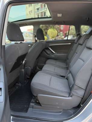 Toyota verso 7 place 2016 image 9