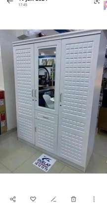 Armoire marron et blanc image 5