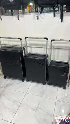 Set 3 valises mobilité facile coque rigide image 5