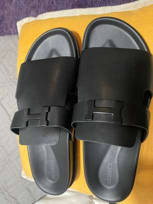 Claquettes HERMÈS noires image 2