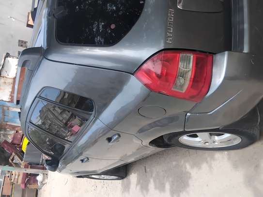 Hyundai voiture compacte gris métallisé économique image 9
