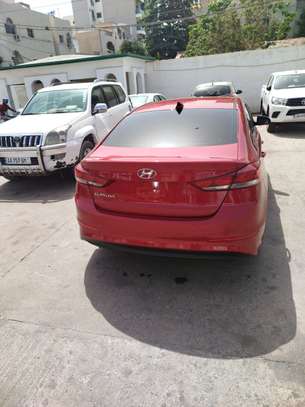 Hyundai Elantra 2018 full options image 2