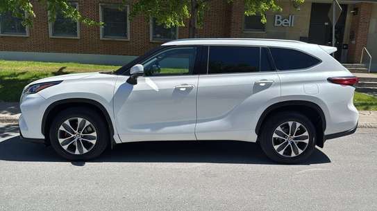 Toyota highlander image 2