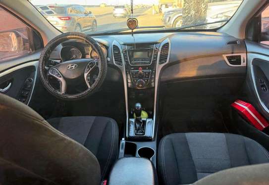 Hyundai Elantra GT image 5