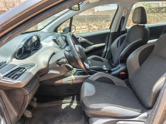 Peugeot 2008   année 2017 image 4