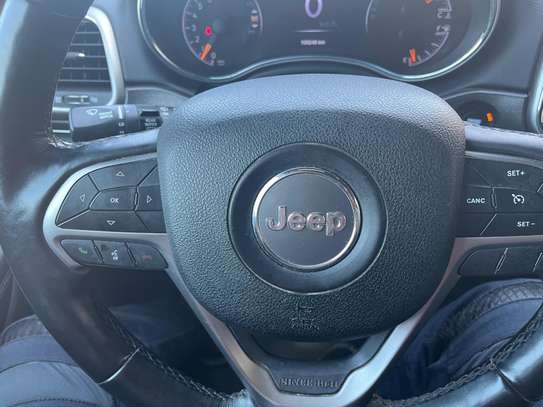 Jeep Grand Cherokee Limited image 6
