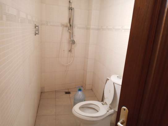 Appartement F3 à louer Usage Bureau image 4