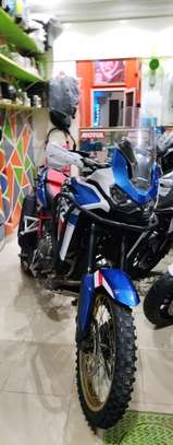 A vendre Honda Africa Twin 1100cm3  manuel image 5