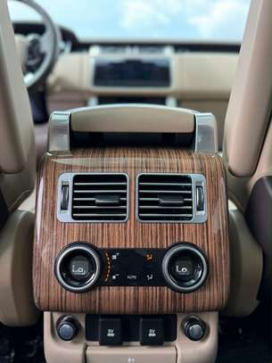 Land Rover Range Rover vogue 2019 image 14