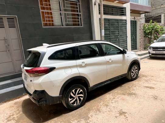 Location Toyota Yaris 7 places image 6