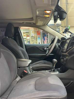JEEP LATITUD  PETIT CHEROKEE  🔘 Année :2015 image 4