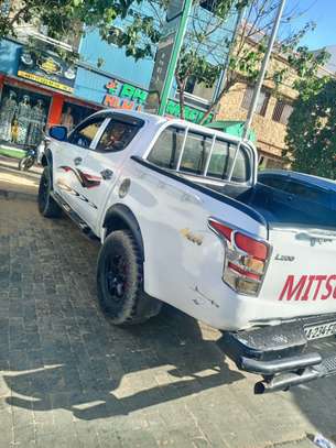 Mitsubishi L200 tout-terrain 2018 image 8