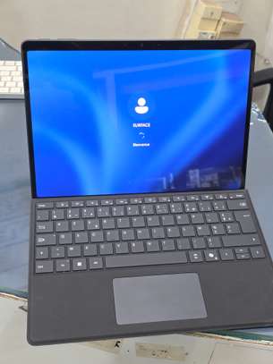 Microsoft Surface Pro 11 2025 image 2
