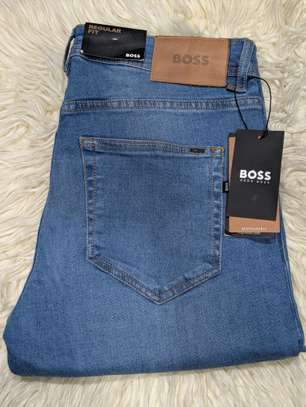 Jeans Grandes Marques coupe classique et slims image 7